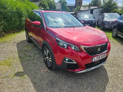 Used Peugeot 3008 Allure 130 HP (95 kW) 2019 Ultimate red pearl SUV