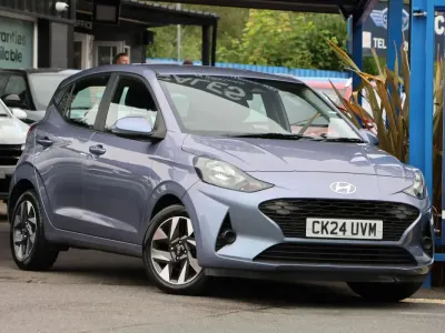 Used Hyundai i10 Advanced 67 HP (49 kW) 2024 Blue Hatchback