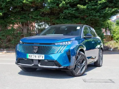 Used Peugeot e-3008 GT 152 kW (207 HP) 2024 Blue SUV