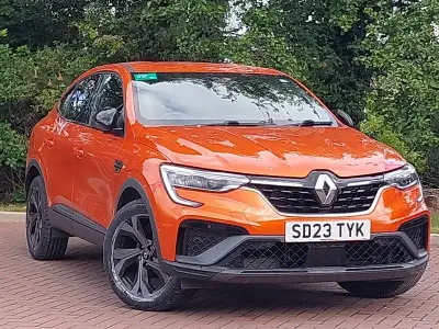 Używany Renault Arkana R.S. 138 KM (101 kW) 2023 Pomarańczowy SUV
