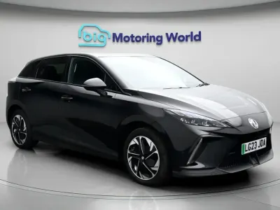 Usado MG MG4 EV Trophy 319 kW (435 CV) 2023 Negro Utilitario