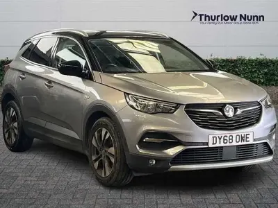 Second-hand Vauxhall Grandland X Sport 130 CP (95 kW) 2018 Gri SUV