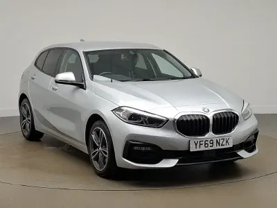 Used BMW 118 Sport Line 140 HP (102 kW) 2019 Silver Hatchback