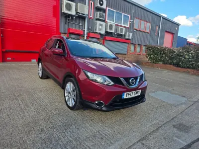 Used Nissan Qashqai Tekna 115 HP (84 kW) 2017 Red SUV