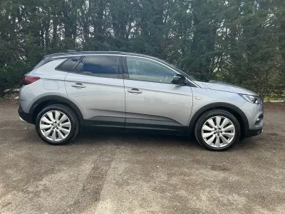 Używany Vauxhall Grandland X Elite 130 KM (95 kW) 2020 Szary SUV
