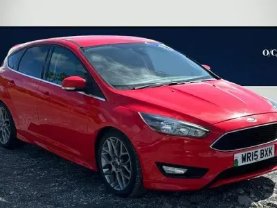 Used Ford Focus Zetec 2015 Red Hatchback