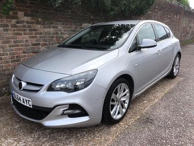 Silver Used 2015 Vauxhall Astra Hatchback | £2,595 (Fair price)