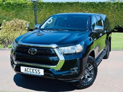 Usado Toyota HiLux 150 HP (110 kW) 2023 Preto Pickup