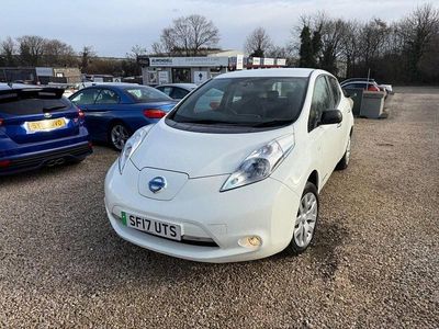 Begagnad Nissan Leaf Visia 80 kW (109 HK) 2017 Vit Halvkombi