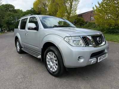 Used Nissan Pathfinder Tekna 190 HP (139 kW) 2013 Silver SUV