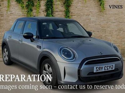 Begagnad Mini Cooper Classic 134 HK (98 kW) 2023 Silver Halvkombi