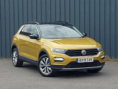 Usado VW T-Roc Design 150 HP (110 kW) 2019 Amarelo SUV