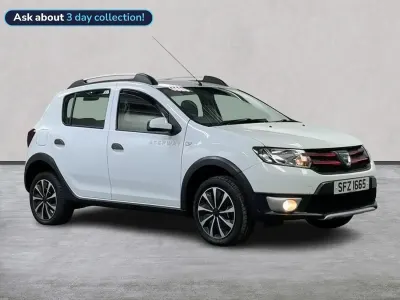 Begagnad Dacia Sandero Lauréate 90 HK (66 kW) 2014 Vit Halvkombi