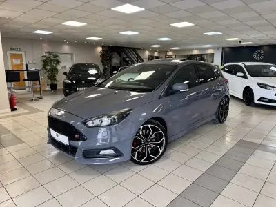 Used Ford Focus ST 250 HP (183 kW) 2017 Grey Hatchback