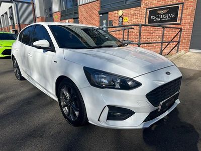 Used Ford Focus ST-Line 120 HP (88 kW) 2019 White Hatchback