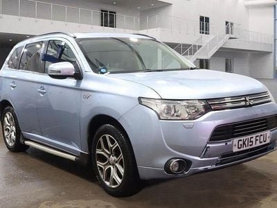 Used Mitsubishi Outlander P-HEV 200 HP (147 kW) 2015 Blue Estate