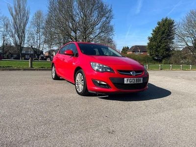 Used Vauxhall Astra 2013 Red Hatchback