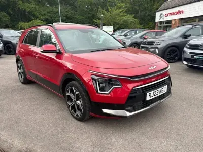 Used Kia Niro 141 HP (103 kW) 2023 Red SUV