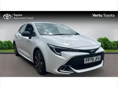 Used Toyota Corolla Design 140 HP (102 kW) 2025 White Hatchback