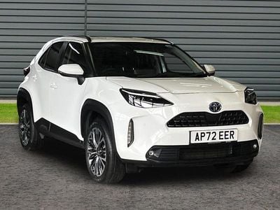 Used Toyota Yaris 116 HP (85 kW) 2022 Pure white Hatchback