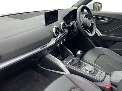 Used Audi Q2 S-Line 147 HP (108 kW) 2023 White SUV