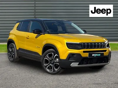 Begagnad Jeep Avenger Summit 114 kW (156 HK) 2025 Gul SUV