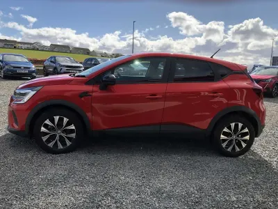 Gebraucht Renault Captur Evolution 140 PS (102 kW) 2024 Rot SUV