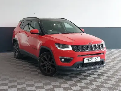 Used Jeep Compass 140 HP (102 kW) 2021 Red/black SUV