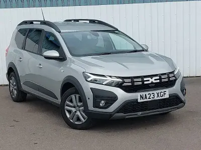 Usado Dacia Jogger Expression 109 HP (80 kW) 2023 Cinzento Monovolume