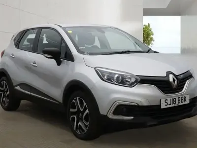 Używany Renault Captur Dynamique 90 KM (66 kW) 2018 Srebrny SUV