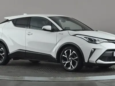 Second-hand Toyota C-HR Design 122 CP (89 kW) 2022 Alb SUV