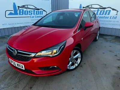 Gebraucht Vauxhall Astra SRi 136 PS (100 kW) 2016 Rot Kleinwagen