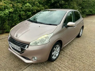 Used Peugeot 208 Allure 68 HP (50 kW) 2013 Pink Hatchback