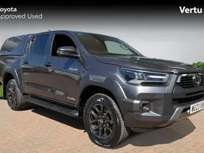 Usado Toyota HiLux 204 HP (150 kW) 2023 Pickup