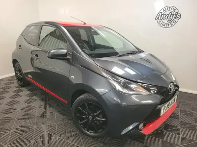 Used Toyota Aygo x-press 2018 Grey Hatchback