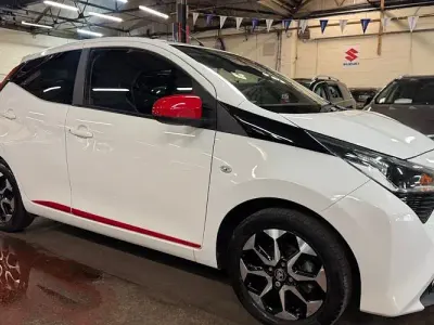 Used Toyota Aygo Trend 72 HP (52 kW) 2020 White Hatchback
