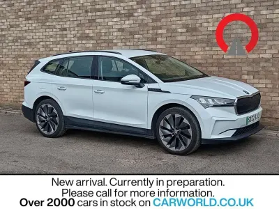 Used Skoda Enyaq iV 119 kW (163 HP) 2022 White SUV
