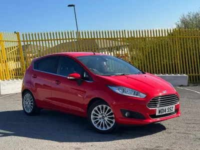 Usado Ford Fiesta Titanium 2014 Vermelho Citadino