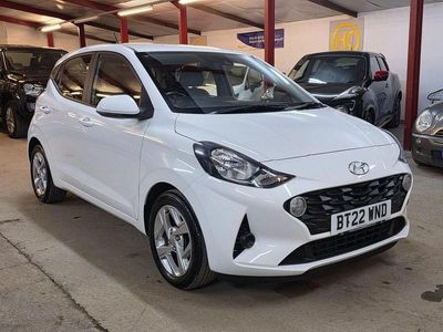 Used Hyundai i10 SE 84 HP (61 kW) 2022 White Hatchback