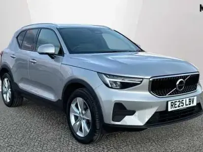 Usado Volvo XC40 Core 161 CV (118 kW) 2025 Plateado SUV
