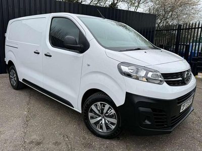 Used Vauxhall Vivaro 100 HP (73 kW) 2023 White MPV