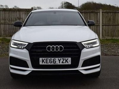 Begagnad Audi Q3 Black Edition 184 HK (135 kW) 2017 Vit SUV