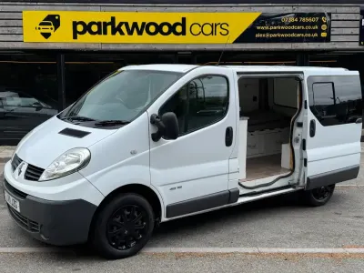 Begagnad Renault Trafic 115 HK (84 kW) 2011 Vit Minibuss