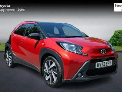 Used Toyota Aygo X 72 HP (52 kW) 2022 Red SUV