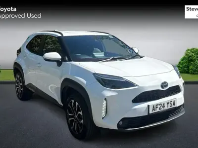 Begagnad Toyota Yaris Hybrid Design 116 HK (85 kW) 2026 Kombi