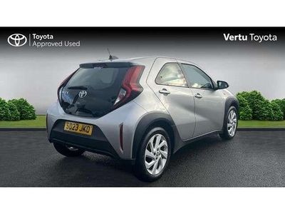 Used Toyota Aygo X PURE 72 HP (52 kW) 2023 Silver SUV