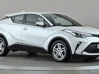 Used Toyota C-HR 122 HP (89 kW) 2023 White SUV