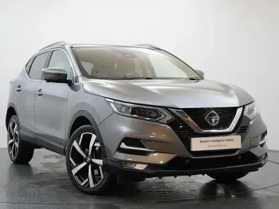 Begagnad Nissan Qashqai N-Motion 138 HK (101 kW) 2021 Grå SUV