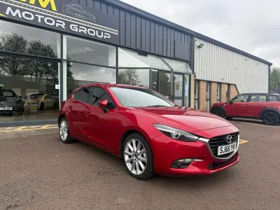 Used Mazda 3 Inclusive 105 HP (77 kW) 2016 Red Hatchback