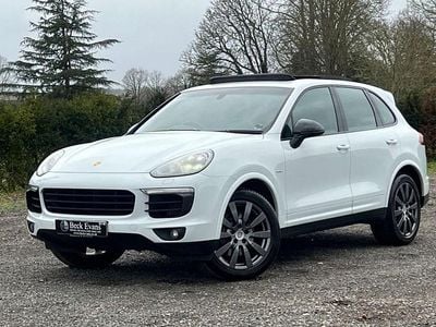 Used Porsche Cayenne 262 HP (192 kW) 2016 White SUV
